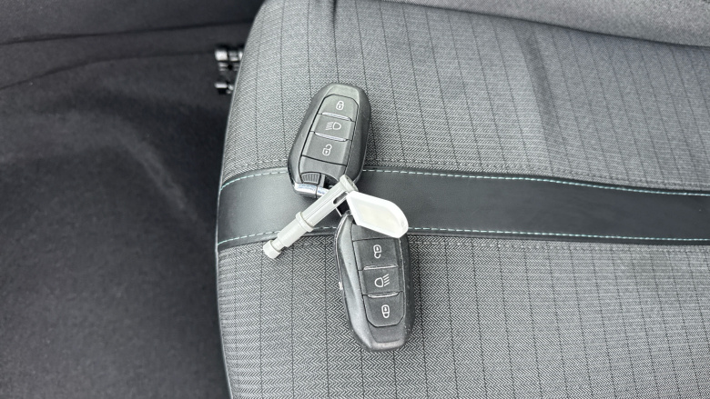 Peugeot 2008 1.5 BlueHDi 110 Allure Premium 5dr Diesel Estate